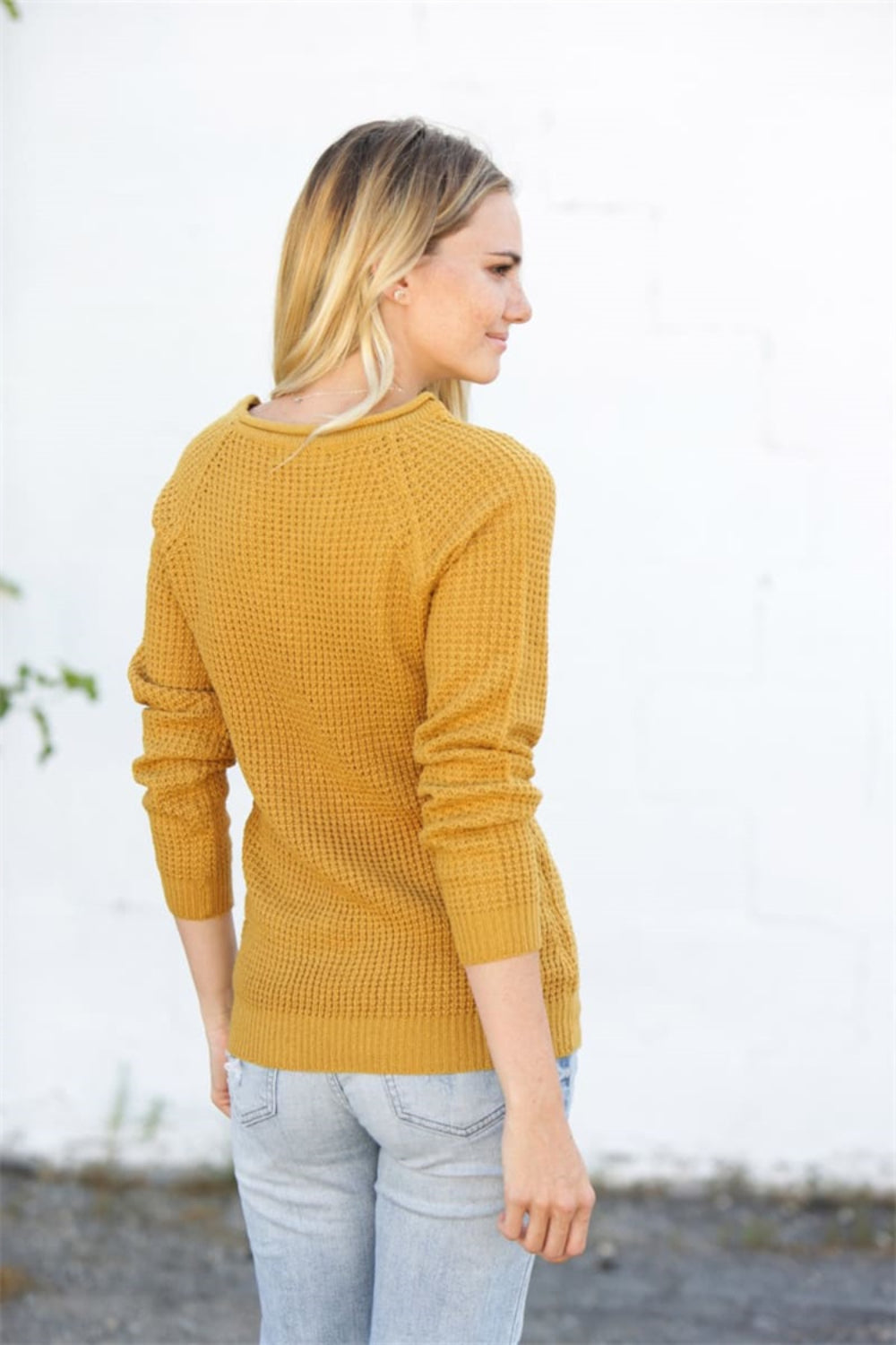 Round Neck Raglan Sleeve Sweater