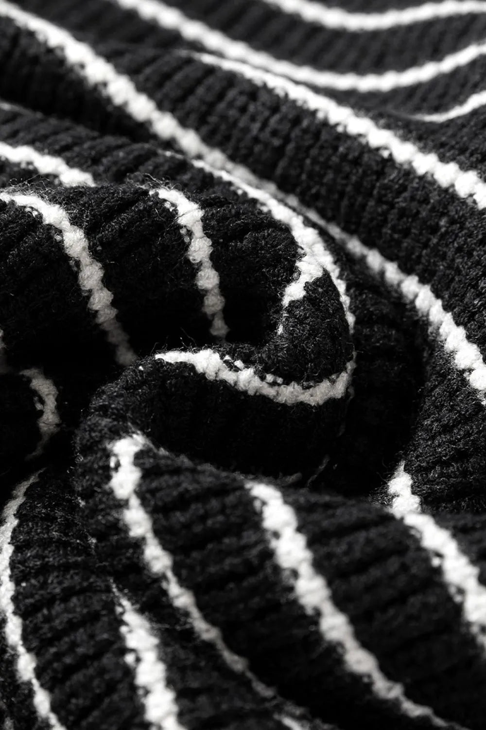 Stripe Turn-Down Johnny Collar Sweater Vest